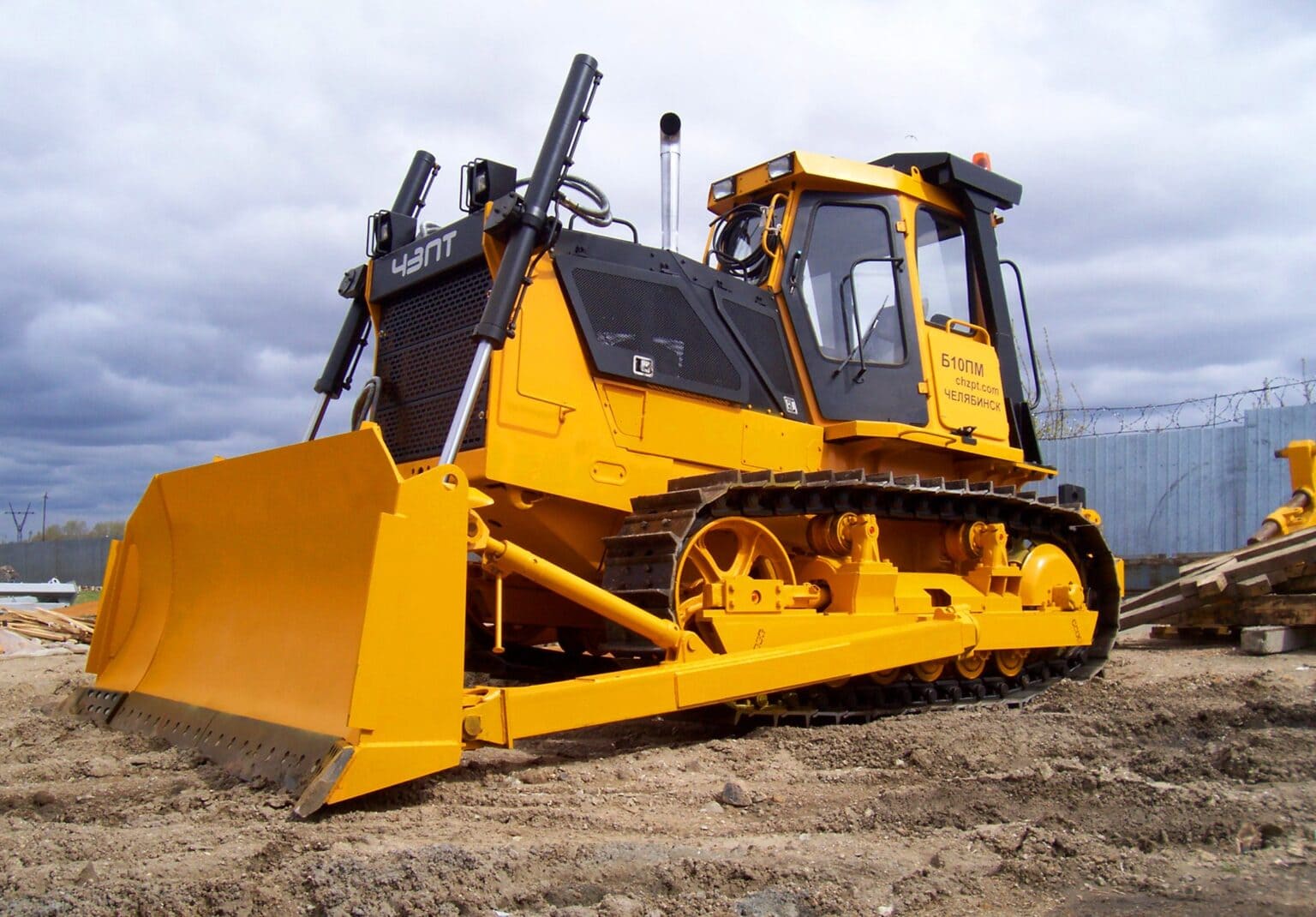 РВД в бульдозере. Изготовление РВД для своей спецтехники