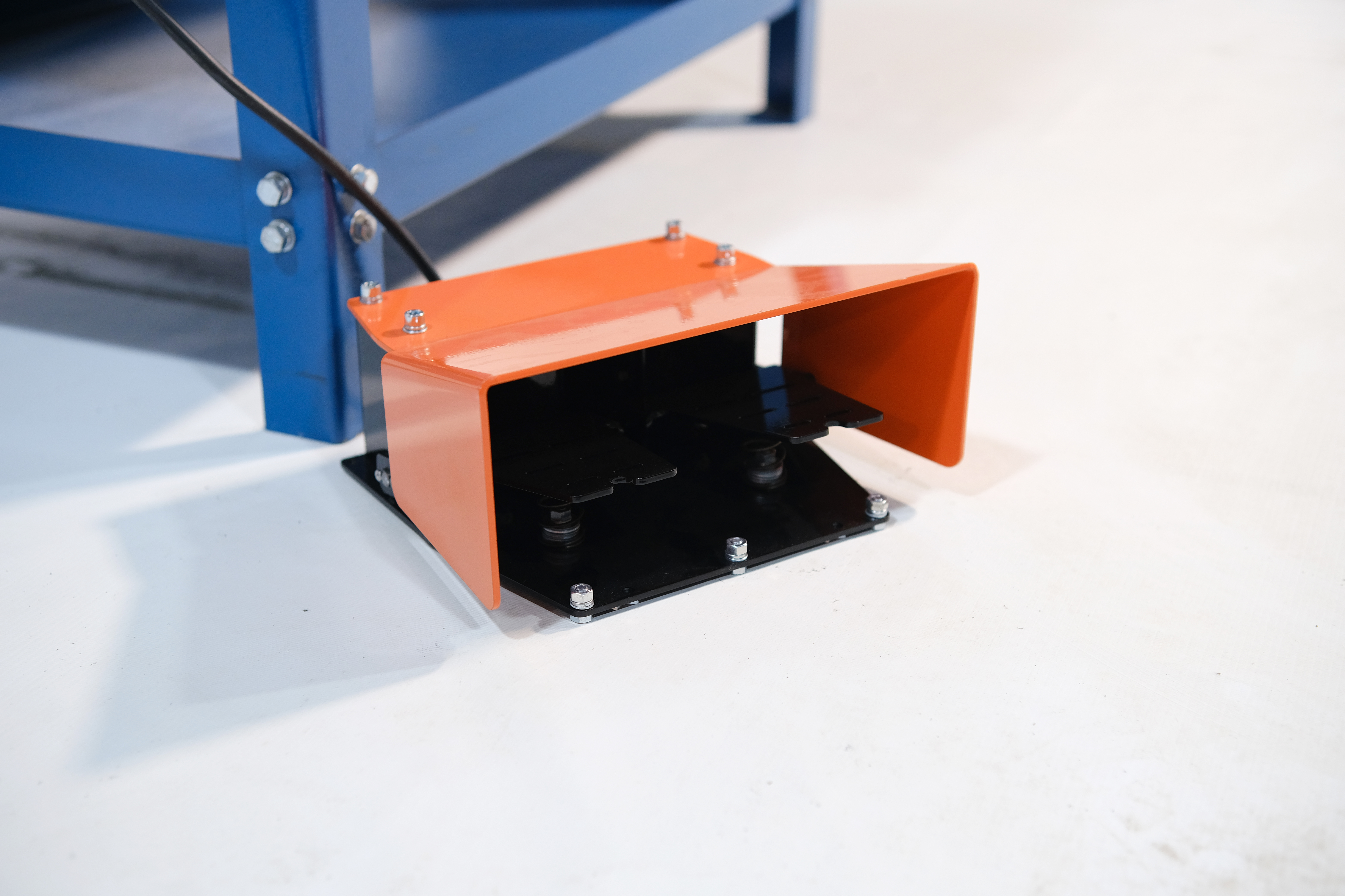 Ножная педаль станка рВД